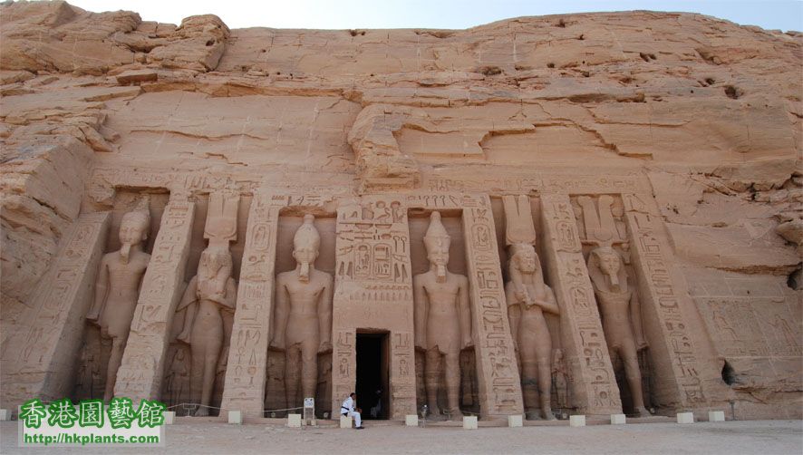 Abu Simbel-Nefertari Temple.jpg